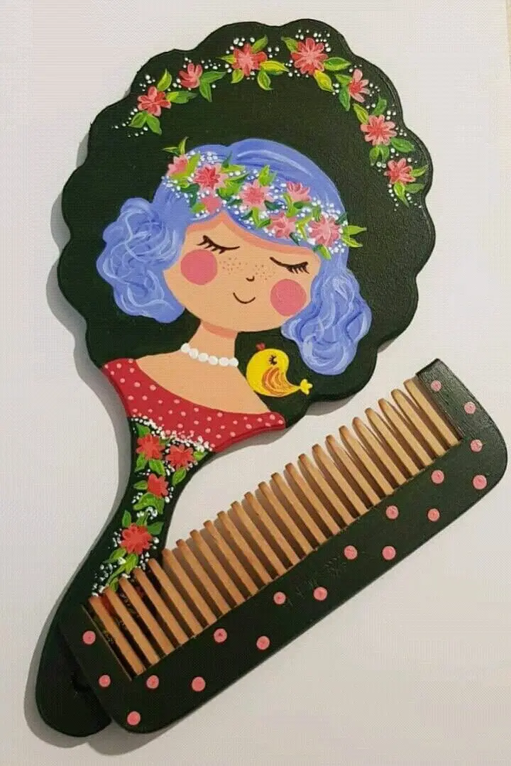 نقاشی روی آیینه چوبی