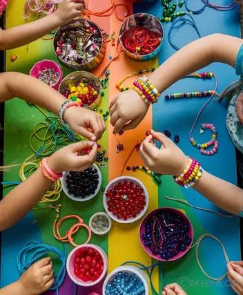 سینما ترس ساخت گردنبند و دستبند کودکان