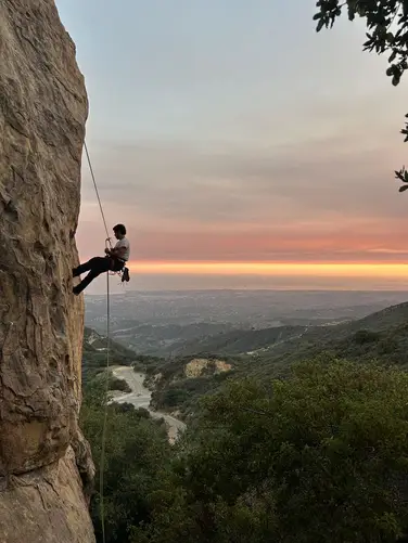 تجربه hiking کوهپیمایی و فرود از صخره